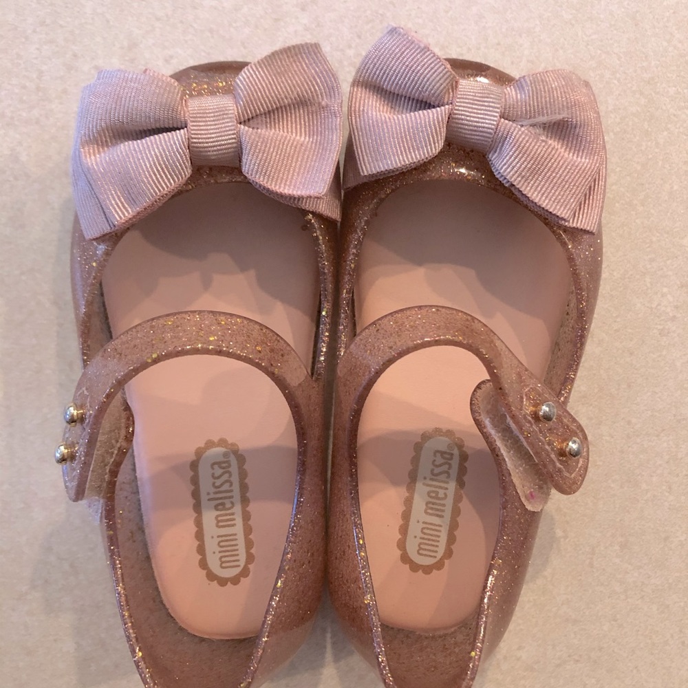 Mini Melissa’s size 6